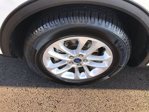 Used 2022 Ford Escape SE w/ Convenience Package image 10