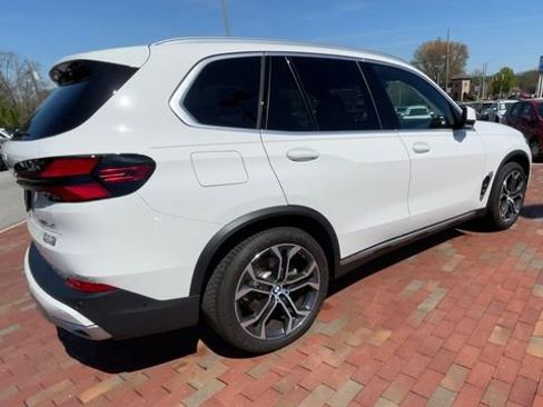 Used 2026 BMW X5 xDrive40i w/ Premium Package AWD/4WD image 9
