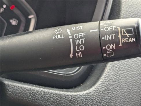 Used 2018 Honda CR-V LX image 13