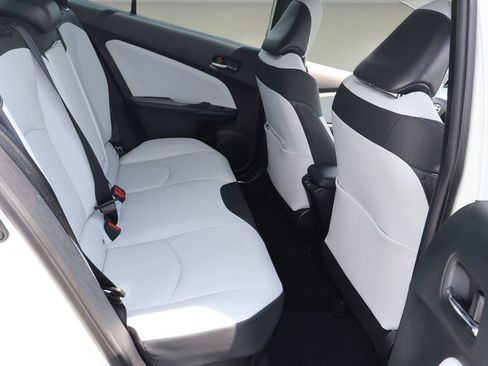 Certified 2021 Toyota Prius XLE FWD image 16