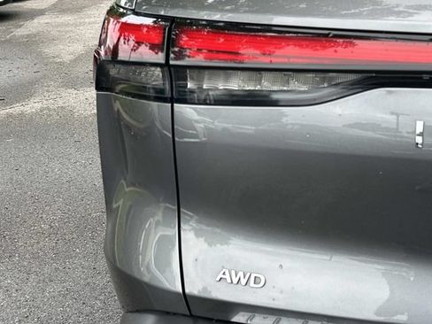 Used 2023 INFINITI QX60 Luxe w/ Performance Audio Package AWD/4WD image 12