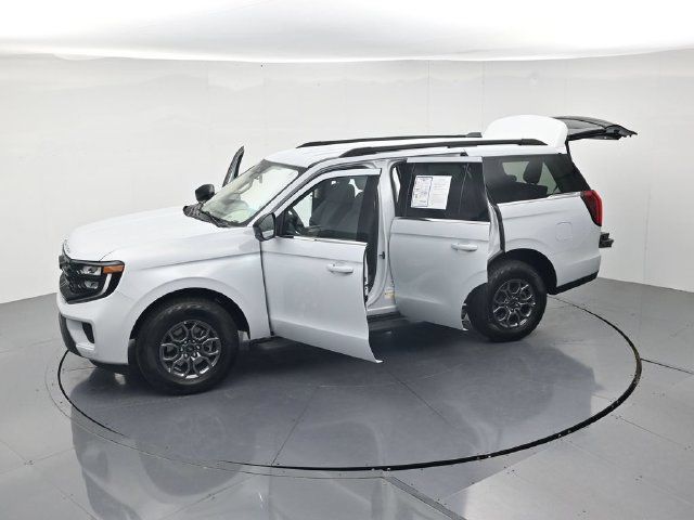 Used 2025 Ford Expedition Active RWD image 49