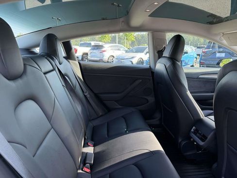 Used 2022 Tesla Model 3 RWD image 16