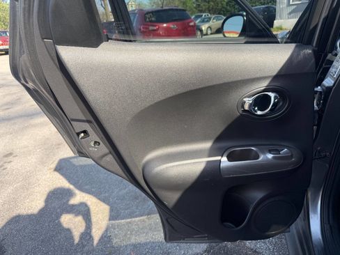 Used 2012 Nissan Juke SL w/ Chrome Pkg image 19