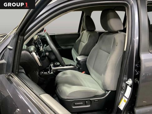 Used 2023 Toyota Tacoma SR5 AWD/4WD image 8