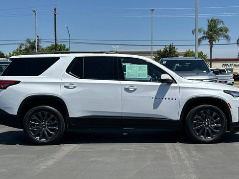 Used 2023 Chevrolet Traverse RS w/ LPO, Cargo Package AWD/4WD image 3