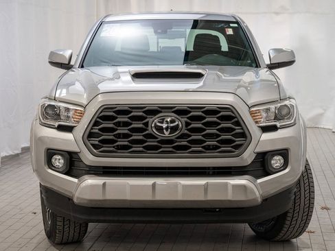 Certified 2020 Toyota Tacoma TRD Sport image 3