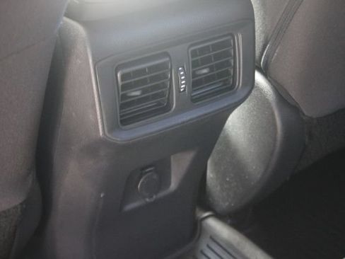 Used 2022 Toyota RAV4 LE AWD/4WD image 24