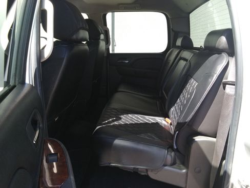Used 2010 Chevrolet Silverado 1500 LTZ w/ Suspension Package, Off-Road AWD/4WD image 8