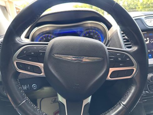 Used 2022 Chrysler 300 Touring w/ Sport Appearance Package RWD image 12