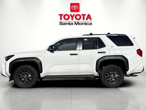 New 2026 Toyota 4Runner SR5 AWD/4WD image 8