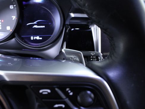 Used 2020 Porsche Macan image 22