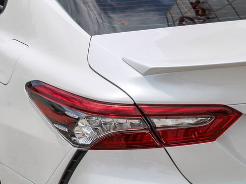 Certified 2022 Toyota Camry XSE FWD image 10