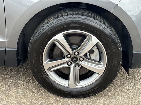 Used 2024 Ford Edge SEL w/ Convenience Package AWD/4WD image 8