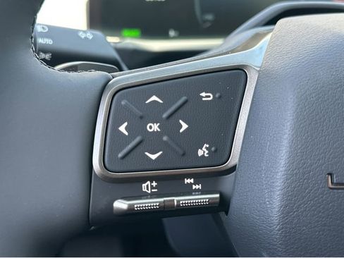 New 2026 Lexus ES 350e FWD image 33