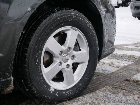 Used 2012 Dodge Grand Caravan SXT image 11