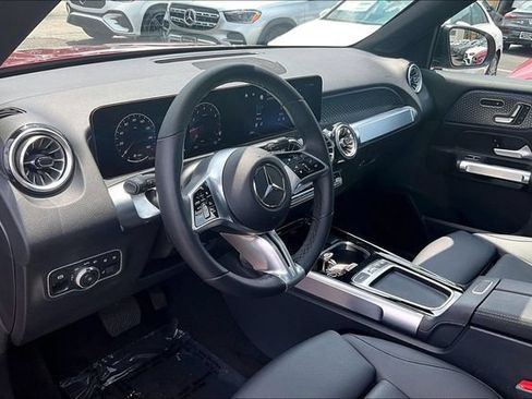 Used 2026 Mercedes-Benz GLB 250 4MATIC image 14