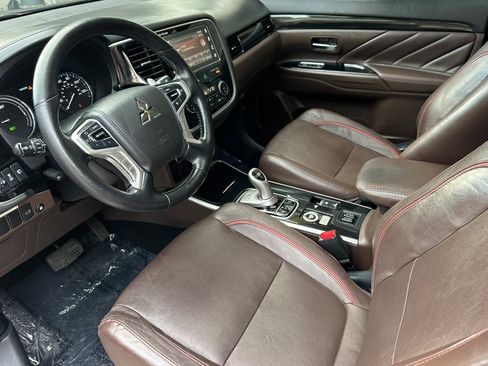 Used 2018 Mitsubishi Outlander GT image 10