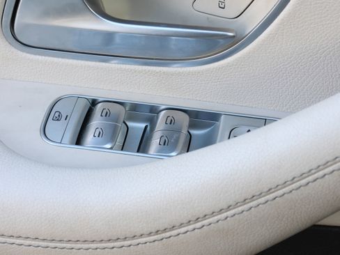 Used 2020 Mercedes-Benz GLE 350 4MATIC image 15