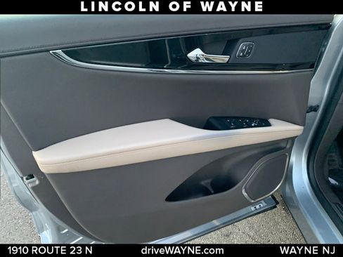 Certified 2022 Lincoln Nautilus AWD image 12