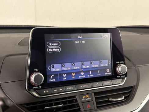 New 2025 Nissan Altima 2.5 SR image 24