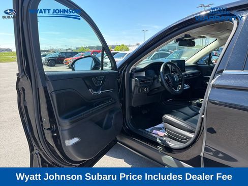 Used 2023 Lincoln Corsair AWD image 18