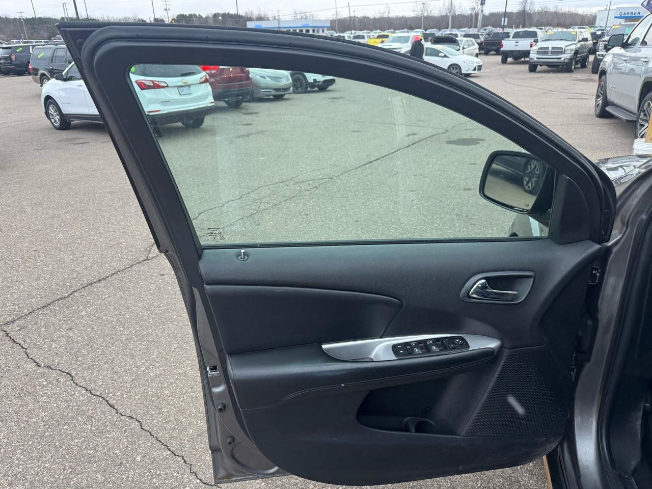 Used 2013 Dodge Journey SXT w/ Flexible Seating Group FWD image 15
