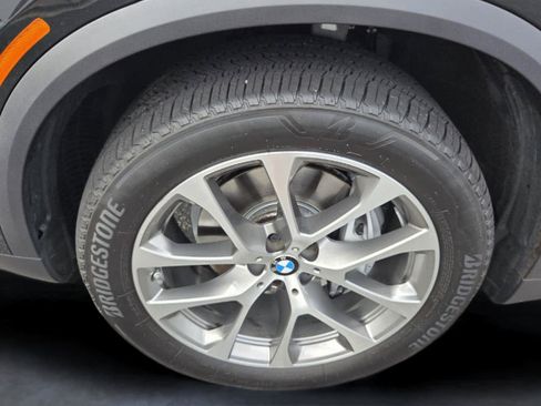 Used 2026 BMW X5 sDrive40i w/ Premium Package RWD image 9