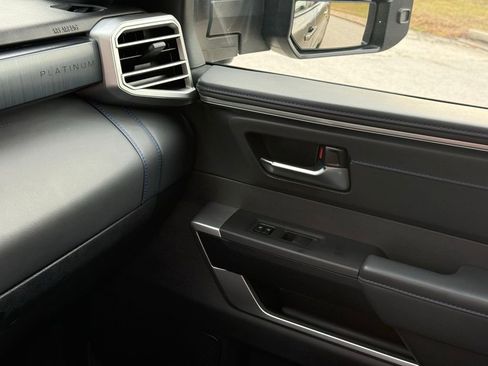 Used 2025 Toyota Tundra Platinum image 37