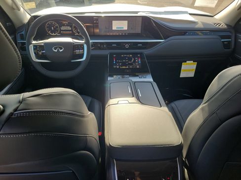 New 2026 INFINITI QX80 Luxe image 12