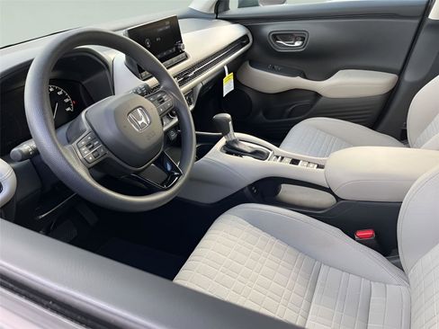 Used 2025 Honda HR-V LX image 11