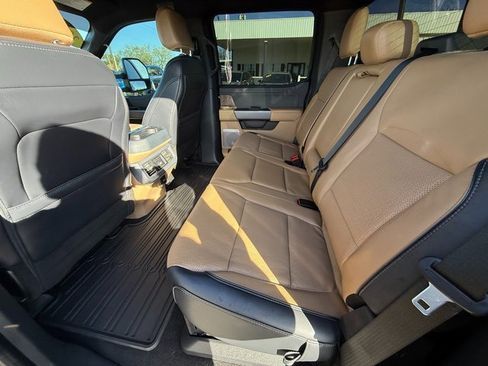 Used 2025 Ford F250 Lariat w/ Chrome Package image 14