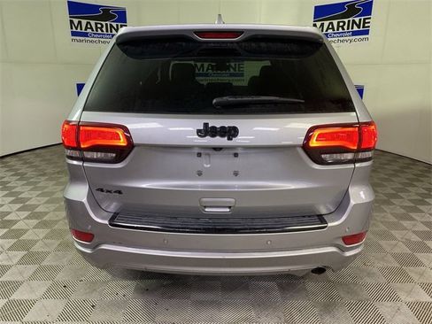 Used 2017 Jeep Grand Cherokee Altitude image 17