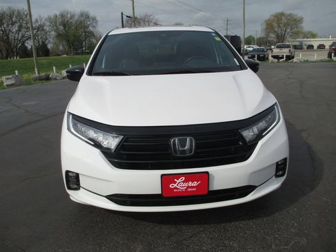 Used 2023 Honda Odyssey Sport image 13