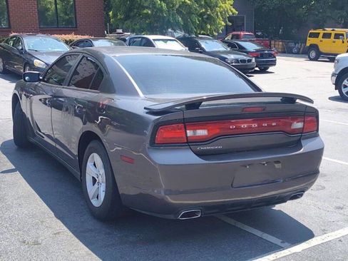 Used 2014 Dodge Charger SE image 8