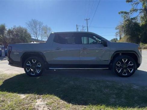 New 2025 GMC Sierra EV Denali image 9