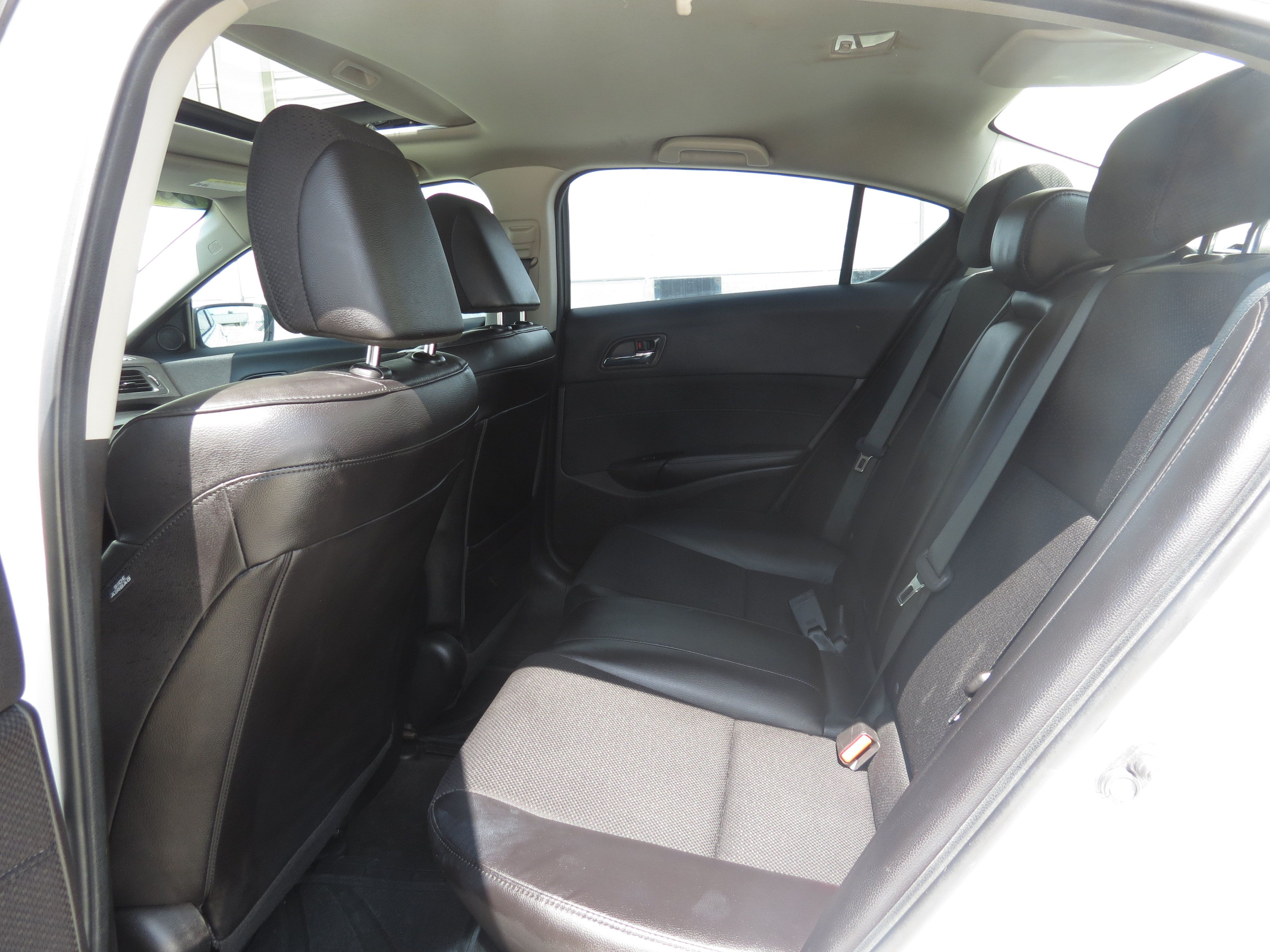 Used 2013 Acura ILX FWD image 28