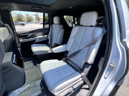 New 2026 Cadillac Escalade IQL Luxury w/ LPO, Floor Liner Package AWD/4WD image 29
