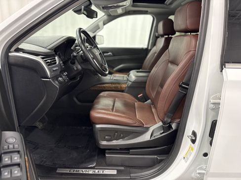 Used 2020 Chevrolet Tahoe Premier w/ Premier Plus Edition image 16