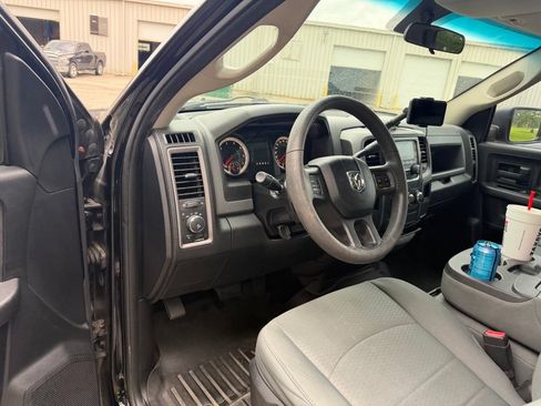Used 2014 RAM 1500 Express RWD image 8