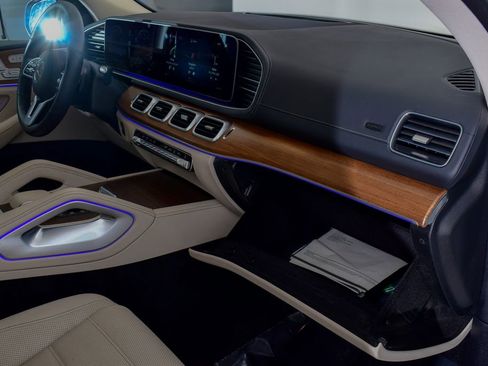 Used 2022 Mercedes-Benz GLS 450 4MATIC image 29