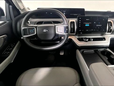 Used 2025 Ford Expedition Active AWD/4WD image 15