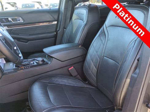Used 2017 Ford Explorer Platinum image 13