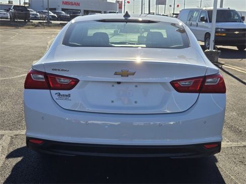 Used 2025 Chevrolet Malibu LS w/ Driver Confidence Package image 4