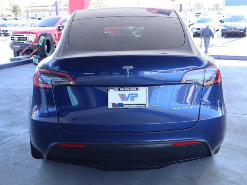 Used 2021 Tesla Model Y Long Range image 6