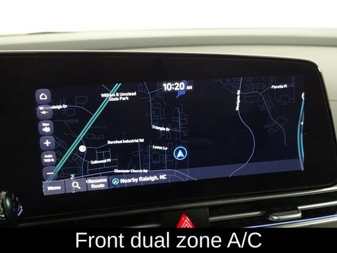 Used 2024 Hyundai Elantra SEL image 8