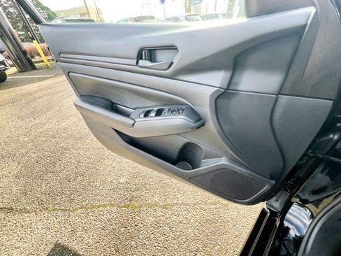 Used 2024 Nissan Altima 2.5 S FWD image 18
