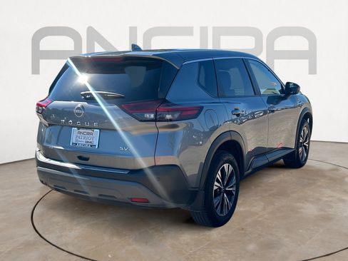 Used 2023 Nissan Rogue SV image 10