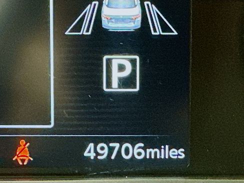 Used 2023 Nissan Versa SV image 17