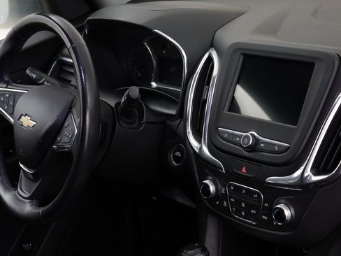 Used 2019 Chevrolet Equinox LT image 20